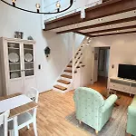 Galeriewohnung Mit Blick In Den Schwarzwald *